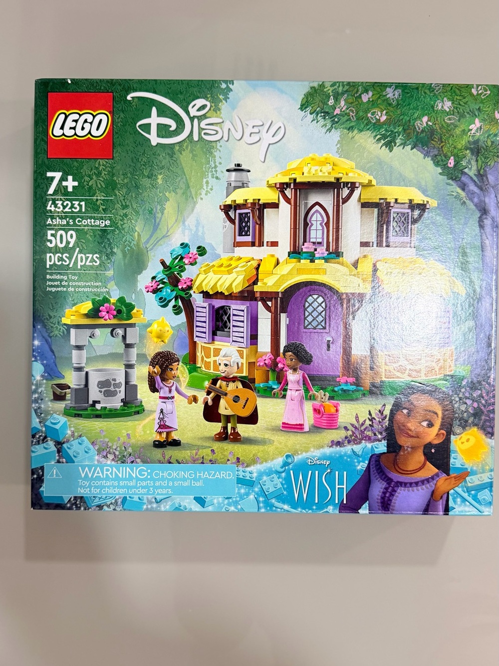 Disney Wish Yellow Purple Green LEGO Playset - Picture 2 of 3
